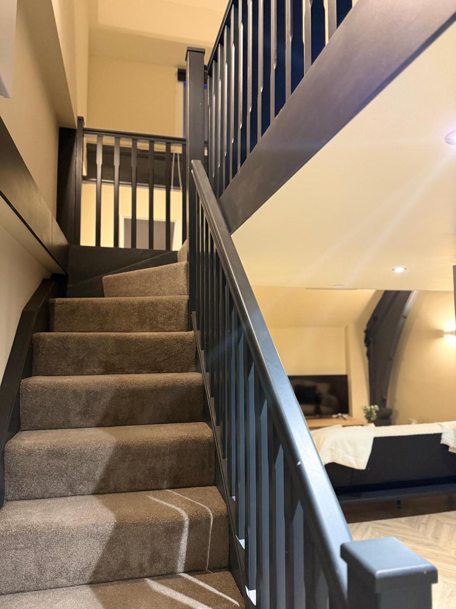 Cosy Mezzanine Apartment Leeds City Centre Exterior photo