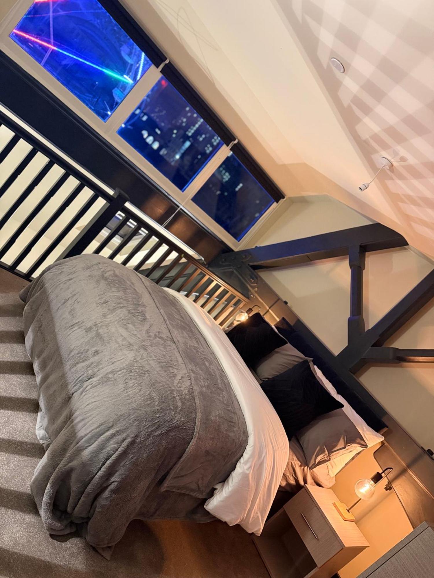 Cosy Mezzanine Apartment Leeds City Centre Exterior photo